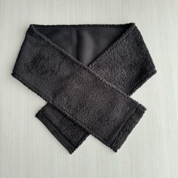 LULULEMON Customizable Snap Skinny Fleece Scarf OS Black Gorpcore Outdoor Casual - Picture 3 of 13